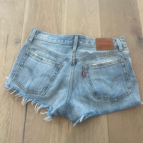 Levi’s 501 High waisted shorts size 26 - Picture 2 of 4